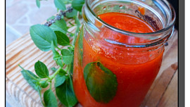 Rajčatová omáčka s bazalkou (Sugo di pomodoro al basilico)