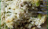 Rýžový pekáček s mletým masem a brokolicí
