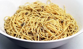 Špagety s černým lanýžem