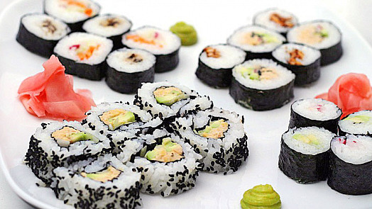 Sushi maki s tempehem a avokádem