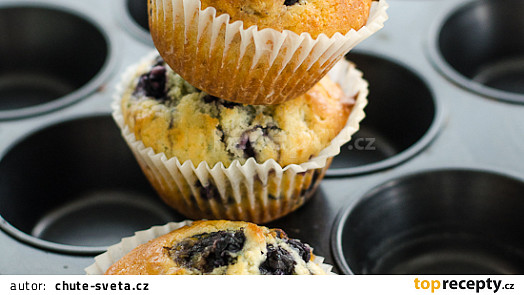 Velké borůvkové muffiny