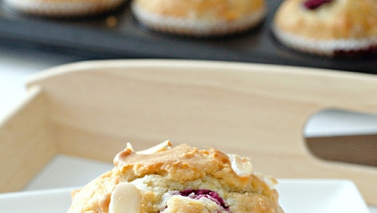 Višňovo-mandlové muffiny