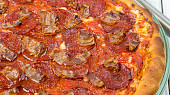 Vysoká a hluboká pizza