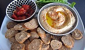 Základní hummus