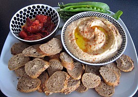 Základní hummus