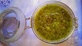 Zdravá domácí kiwi marmeláda s chia semínky