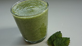 Zelené smoothie s meduňkou