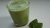 Zelené smoothie s meduňkou