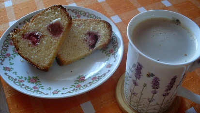 Bábovka s jahodami