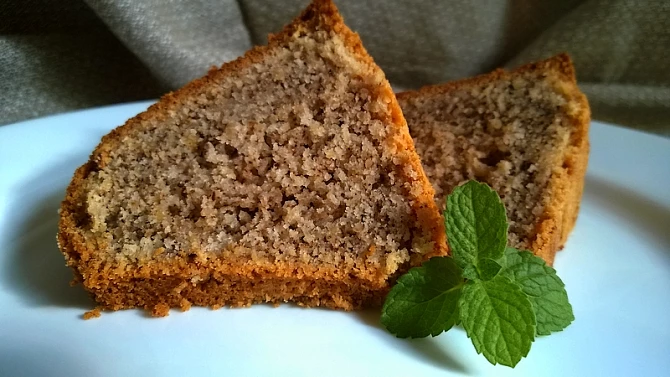 Bezlepková ořechová bábovka s ghee