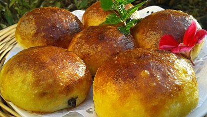 Bramborové kynuté koblihy smažené nebo pečené v troubě