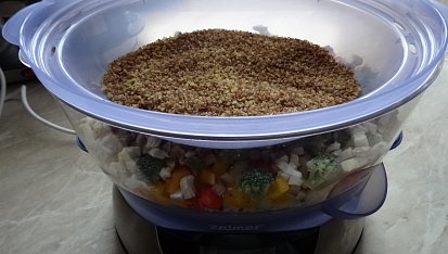 Bulgur se zeleninou v parním hrnci
