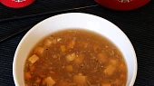 Čínská pikantní polévka s tofu