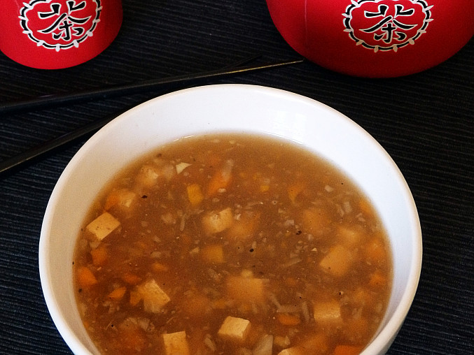 Čínská pikantní polévka s tofu