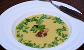 Krémová polévka z pečeného květáku, pórku a mrkve
