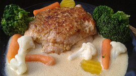 Krůtí přírodní řízek na hořčici