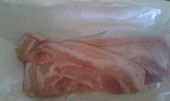 Kuřecí prsíčka s křenem v alobalu, anglická slanina