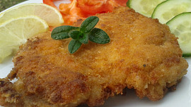 Kuřecí stehenní řízek s Nivou