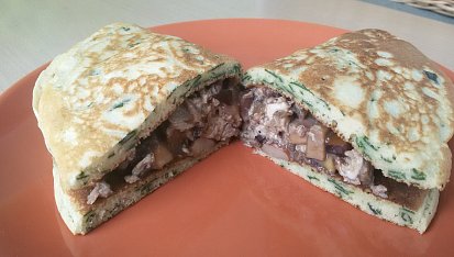 Mangoldové palačinky s houbovou náplní