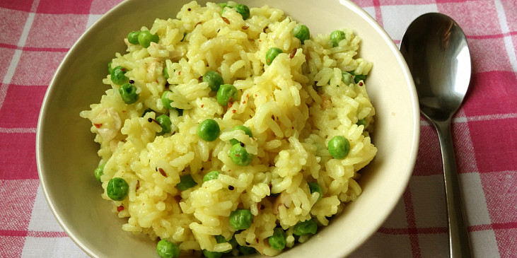 Matar pulao (indická rýže s hráškem)