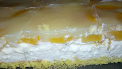 Ovocný dortík na plech, S broskvemi