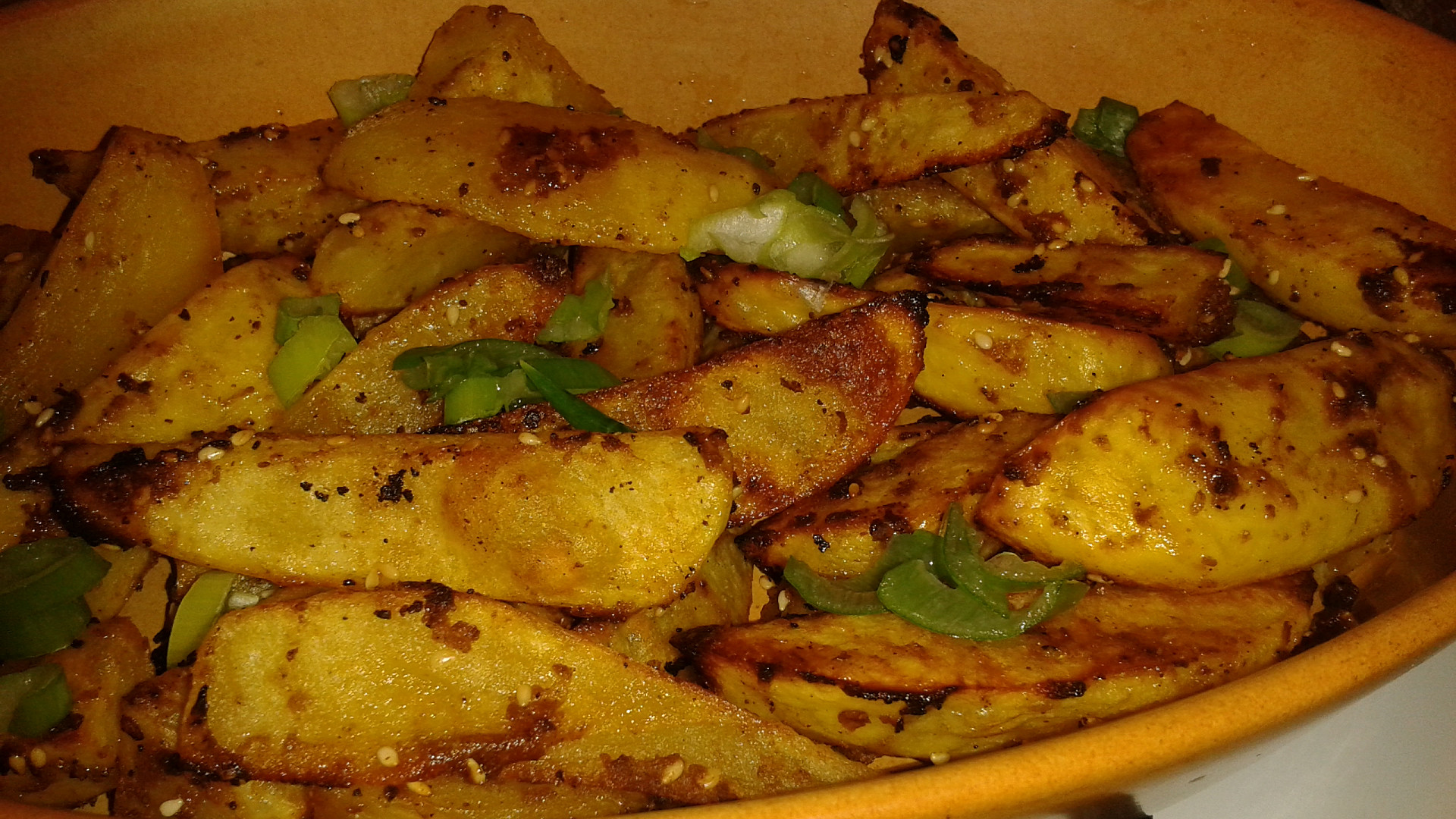 Pečené chilli brambory