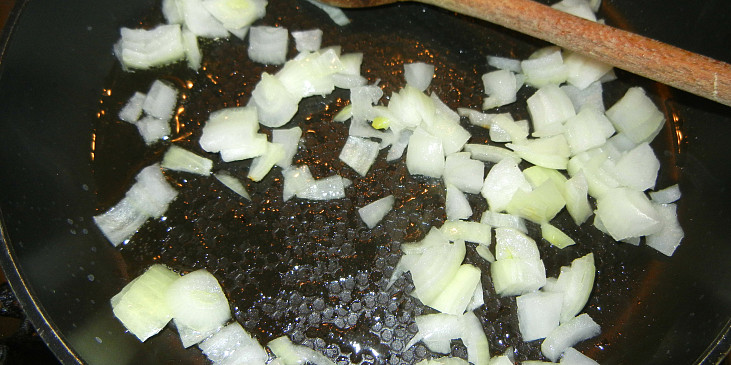 Pikantní pohanka s houbami (Cibulka)
