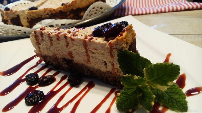 Proteinový cheesecake s brusinkami