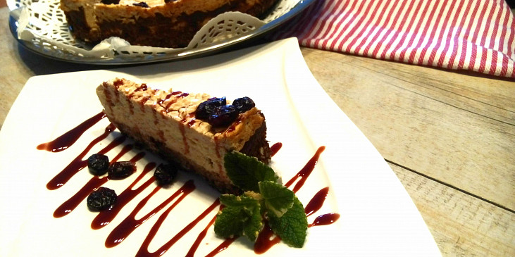 Proteinový cheesecake s brusinkami
