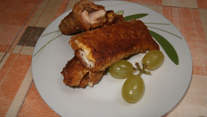 Toastové rolky se sýrem, se sýrem a šunkou