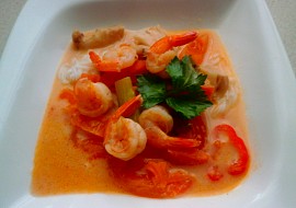 Thajská polévka s kokosovým mlékem Tom Yum Goong