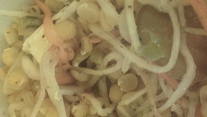 Veganský hrachový salátek (rychlovka)