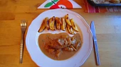 Vepřové závitky s Nivou na hruškách