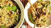 Wok - kuřecí prsa se zelím