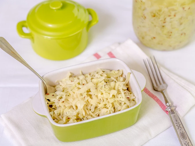 Zelné pickles s koprem a praženým kmínem Zelné pickles s koprem a praženým kmínem