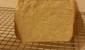 Americký hedvábný chléb; 70% hydratace (Řez chlebem)