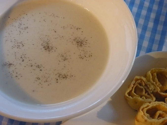 Bramborový krém s parmazánovou kůrou Bramborový krém s parmazánovou kůrou