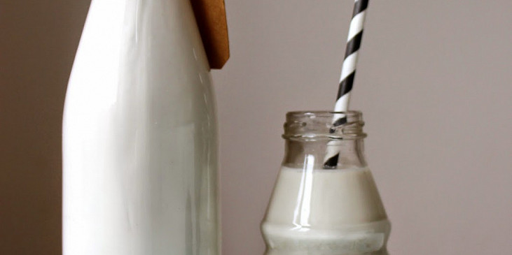 Domácí konopné mléko