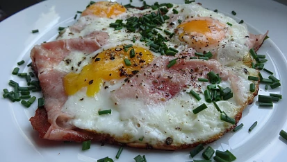 Ham and eggs (Šunka s vejci)