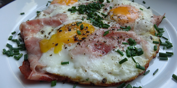 Ham and eggs (Šunka s vejci)
