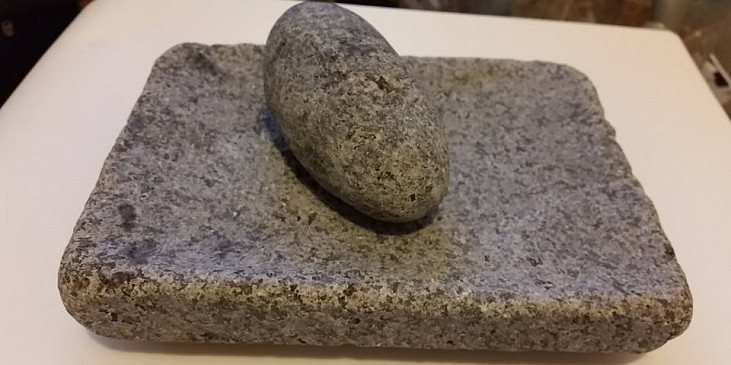 Tradiční kámen na mletí mouky