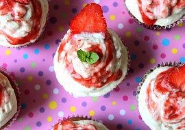 Jahodové cupcakes s ricottou