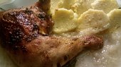 Kuřecí stehýnka s kedlubnovou omáčkou a bramborovým knedlíkem (vše bezlepkové)