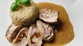 Kuřecí závitky plněné šunkou, mozzarelou, bazalkou a sušenými rajčaty