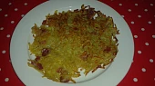 Pečené rösti se slaninou a parmazánem, Toto su moje rosti,rozdelila som si na plech,ale aj som piekla na panvici.jednoduche a uzasne.