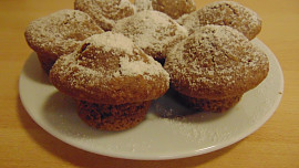 Perníkové muffiny s ořechy