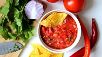 Rajčatová salsa s koriandrem