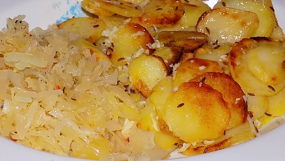 Staříčkovy zemáky s česnekem