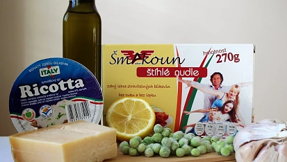 Štíhlé nudle s ricottou a hráškem