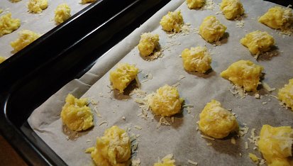 Sýrové profiteroles Guzhero